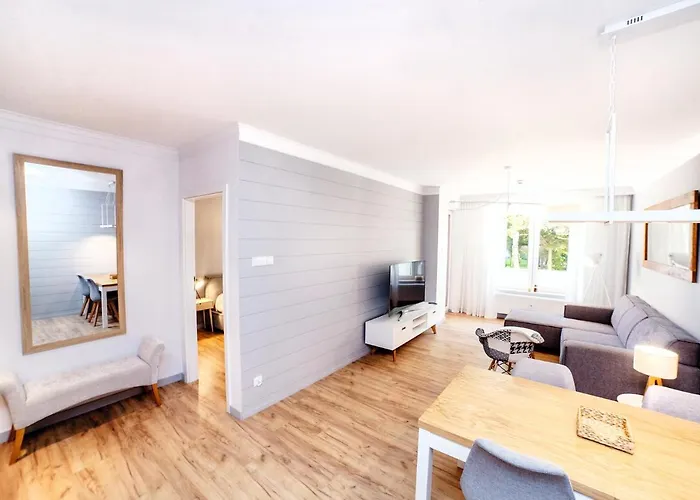 Faro Polanki Park Z Basenami * 科沃布热格